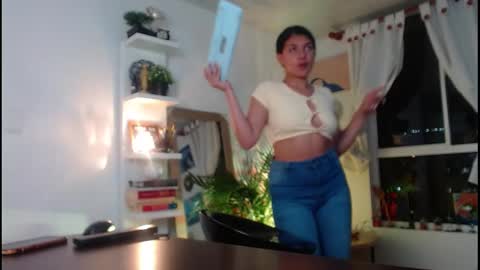 Snapshot of tamara_daniels chatting on 03/03/25, 02:58 Tamara online show from 03/03/25, 02:58