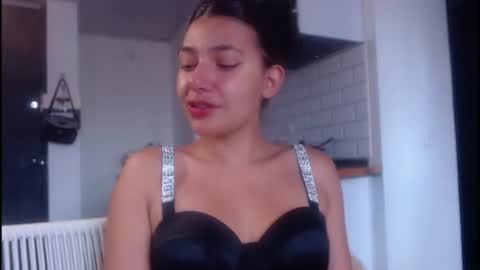 Snapshot of tamara_daniels chatting on 06/10/26, 03:11 Tamara online show from 06/10/26, 03:11