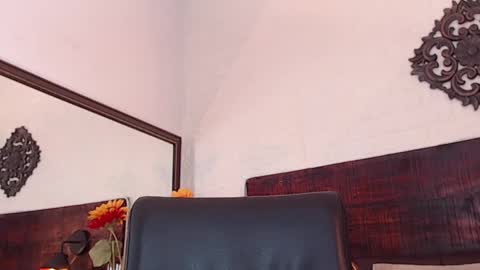    online show from 02/08/25, 08:42