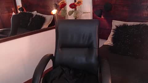    online show from 02/13/25, 09:38