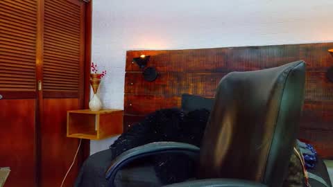    online show from 09/22/25, 06:54