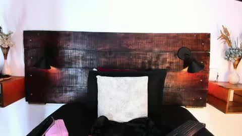 Snapshot of tamara_sanz1 chatting on 05/29/26, 10:57 online show from 05/29/26, 10:57