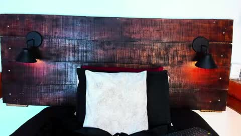 Snapshot of tamara_sanz1 chatting on 05/30/26, 10:56 online show from 05/30/26, 10:56