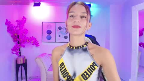 Snapshot of tamara_slimx chatting on 10/11/25, 04:01 Tamara online show from 10/11/25, 04:01