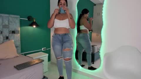 tamaraa online show from 11/12/25, 12:16