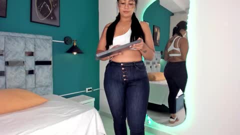 tamaraa online show from 11/15/25, 12:13