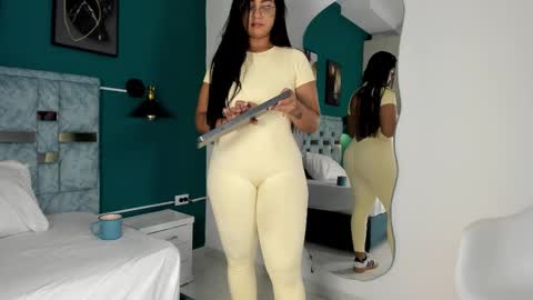 tamaraa online show from 11/25/25, 12:16