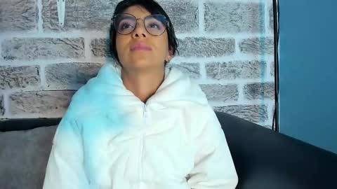Snapshot of tamaraakins chatting on 02/04/25, 08:28 Tamy online show from 02/04/25, 08:28