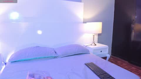 Tamy  online show from 11/25/25, 01:22