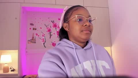 Tami online show from 11/28/25, 08:22