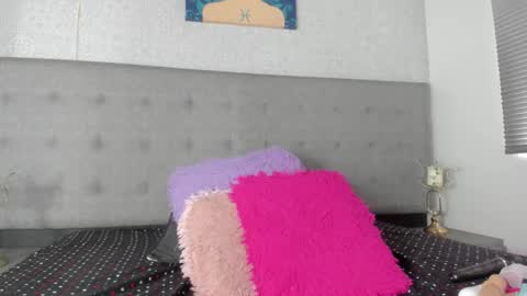 Snapshot of tami_vega chatting on 12/21/24, 02:15 Tamy Vega online show from 12/21/24, 02:15