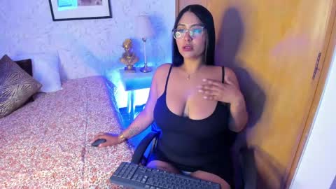 Snapshot of tammara_brm chatting on 05/13/26, 11:51 Tammara online show from 05/13/26, 11:51