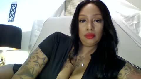 Snapshot of tammygold chatting on 01/15/25, 10:13 Tammygold online show from 01/15/25, 10:13