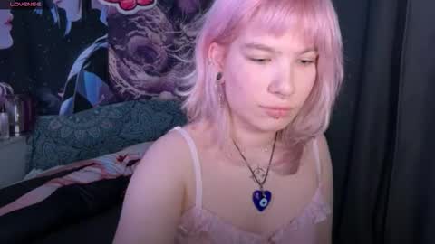 Lola online show from 12/19/25, 07:10