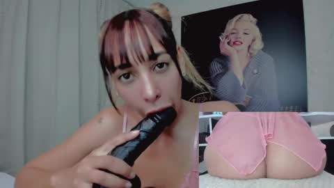 Snapshot of tamy_bennett chatting on 04/17/26, 09:23 Tamara online show from 04/17/26, 09:23