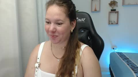 Snapshot of tamy_shine87 chatting on 12/27/24, 12:07 Im Samy online show from 12/27/24, 12:07