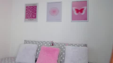 Snapshot of tamy_sweet01 chatting on 12/21/24, 02:09 tamy sweet01 online show from 12/21/24, 02:09