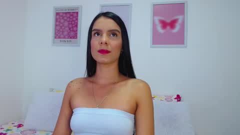 Snapshot of tamy_sweet01 chatting on 01/06/25, 10:58 tamy sweet01 online show from 01/06/25, 10:58