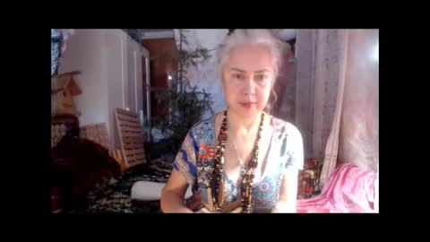 Snapshot of tanganiika chatting on 10/22/25, 05:08 Milena online show from 10/22/25, 05:08