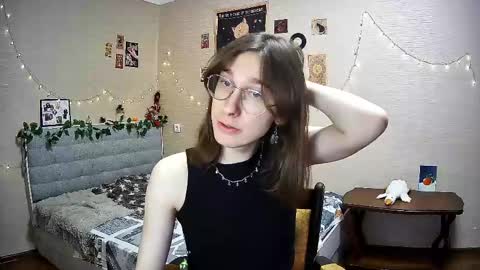 Snapshot of tangerine4dreams chatting on 02/09/25, 12:19 Milena Kuprianova online show from 02/09/25, 12:19