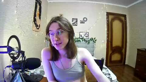 Snapshot of tangerine4dreams chatting on 02/11/25, 01:20 Milena Kuprianova online show from 02/11/25, 01:20