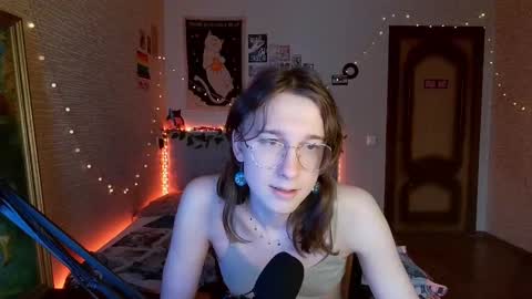 Snapshot of tangerine4dreams chatting on 02/22/25, 12:40 Milena Kuprianova online show from 02/22/25, 12:40