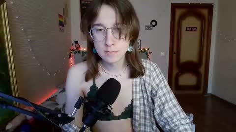 Snapshot of tangerine4dreams chatting on 03/01/25, 08:56 Milena Kuprianova online show from 03/01/25, 08:56