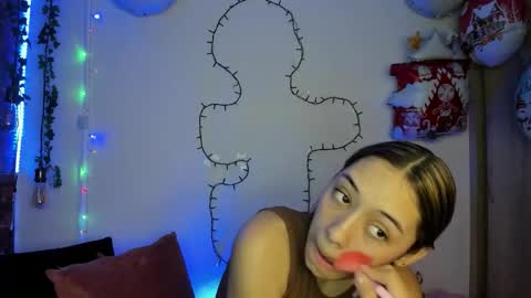 tania06 online show from 12/15/25, 01:04