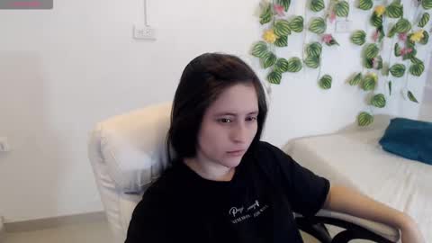 Tania  online show from 12/05/25, 04:36