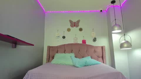 Snapshot of tanit_angels chatting on 02/28/25, 11:03 TANIT ANGELS online show from 02/28/25, 11:03