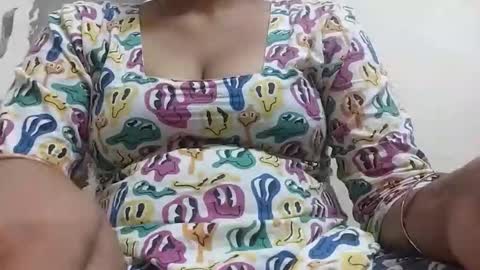 taniya_roy4628 online show from 04/12/26, 03:50