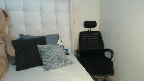 Snapshot of tannia004 chatting on 01/12/26, 08:58 tania online show from 01/12/26, 08:58