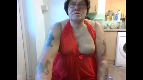 Snapshot of tanya_sissie_somerset chatting on 12/19/24, 03:52 tanya_sissie_somerset online show from 12/19/24, 03:52