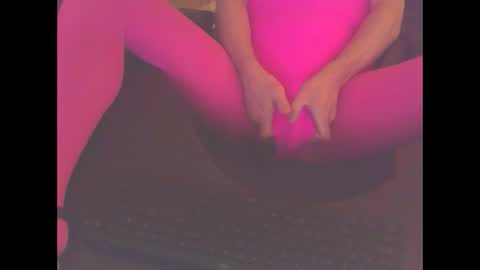 Snapshot of tanyacoxxx chatting on 01/06/25, 01:30 Tanya coxxx online show from 01/06/25, 01:30