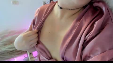 Snapshot of tara__ chatting on 12/03/25, 04:27 tara__ online show from 12/03/25, 04:27