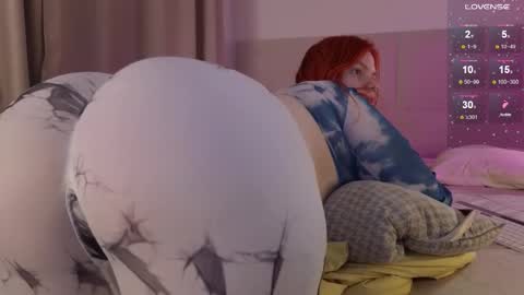 tara_renn online show from 10/08/25, 08:28