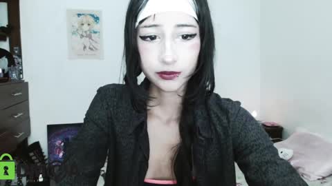 Snapshot of tara_tetsu chatting on 02/05/25, 10:33 xemy Please help me to reach 1000 thumbs up online show from 02/05/25, 10:33