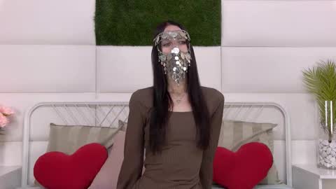 taraharriss online show from 09/15/25, 09:31