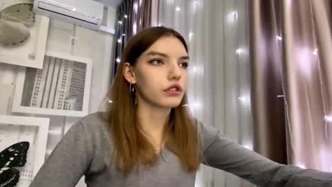 Snapshot of tarahmelaun chatting on 02/26/26, 03:22 Mia online show from 02/26/26, 03:22