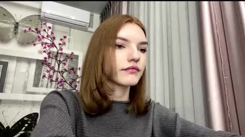 Snapshot of tarahmelaun chatting on 03/18/26, 03:04 Mia online show from 03/18/26, 03:04