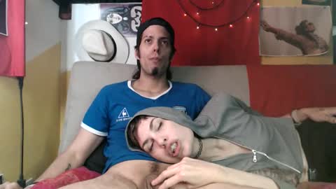 T  J   online show from 04/25/26, 07:33