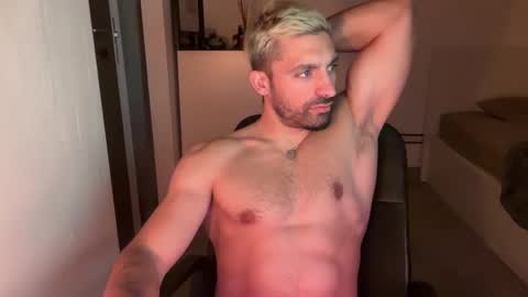 tarquit8 online show from 10/02/25, 09:22