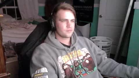 Snapshot of tarus333 chatting on 10/24/25, 05:15 tarus333 online show from 10/24/25, 05:15