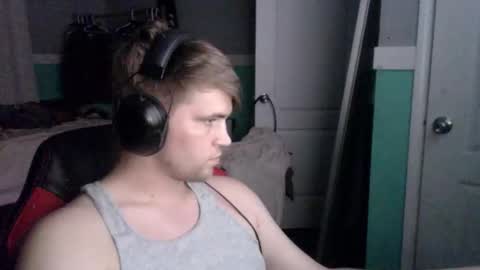 Snapshot of tarus333 chatting on 10/28/25, 12:58 tarus333 online show from 10/28/25, 12:58