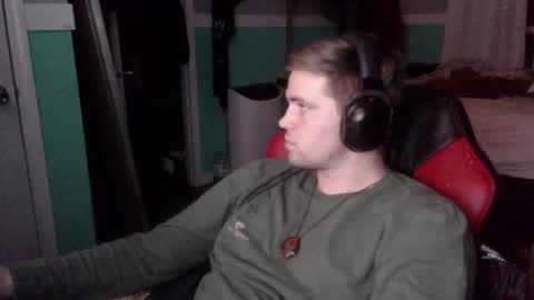 Snapshot of tarus333 chatting on 11/11/25, 03:06 tarus333 online show from 11/11/25, 03:06