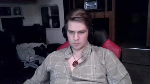 Snapshot of tarus333 chatting on 12/04/25, 07:50 tarus333 online show from 12/04/25, 07:50