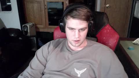 Snapshot of tarus333 chatting on 12/16/25, 01:54 tarus333 online show from 12/16/25, 01:54