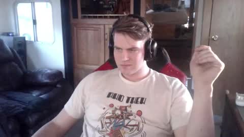 Snapshot of tarus333 chatting on 02/15/26, 11:34 tarus333 online show from 02/15/26, 11:34