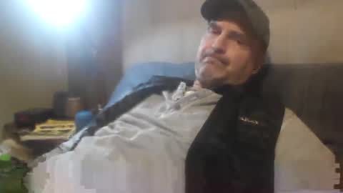 Snapshot of tarzeny77 chatting on 12/04/25, 02:59 tarzeny77 online show from 12/04/25, 02:59