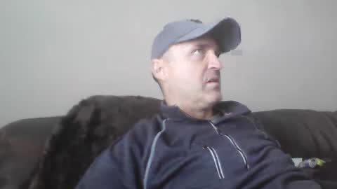 Snapshot of tarzeny77 chatting on 12/15/25, 05:50 tarzeny77 online show from 12/15/25, 05:50
